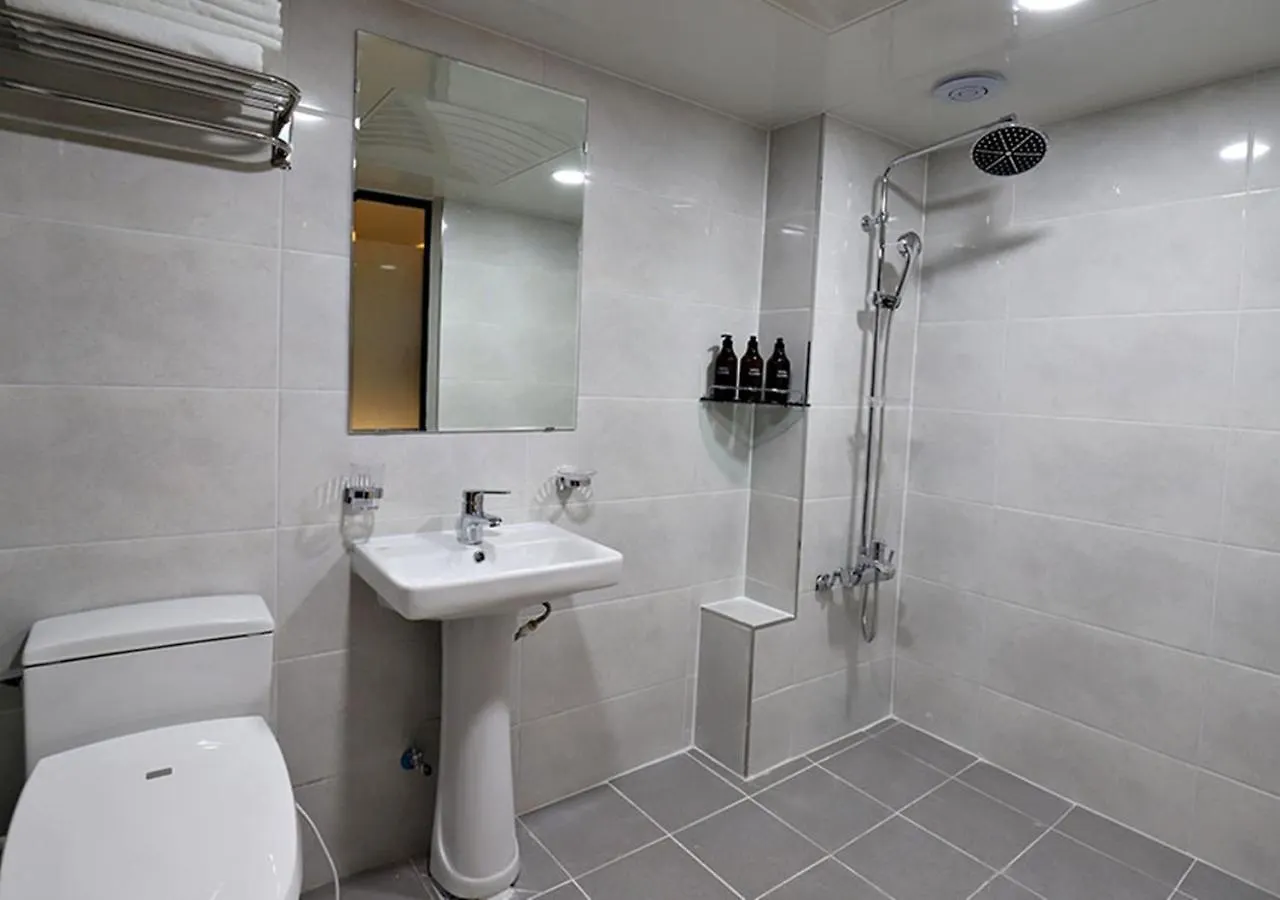 Incheon Illuwa Hotel 3*,