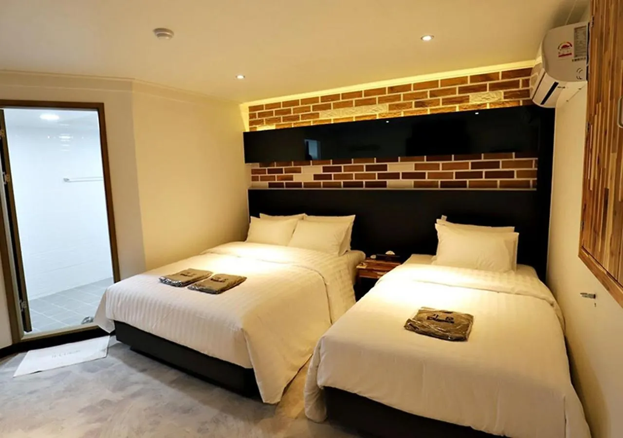 ***  Incheon Illuwa Hotel South Korea